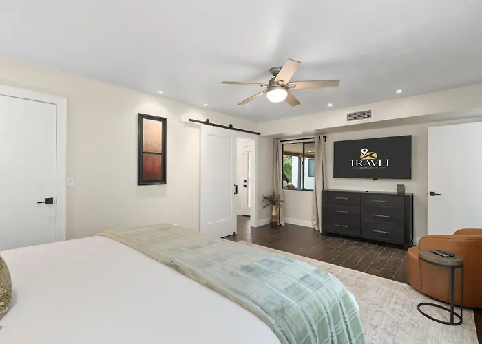 Holiday home New Grotto Falls Retreat With Pool & Waterslide
