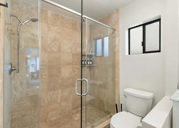 New Grotto Falls Retreat With Pool & Waterslide Holiday home Phoenix