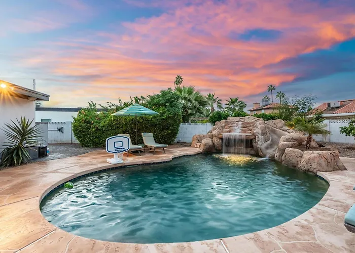 Holiday home New Grotto Falls Retreat With Pool & Waterslide