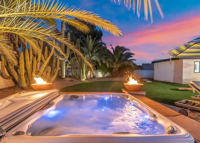 Holiday home New Grotto Falls Retreat With Pool & Waterslide Phoenix