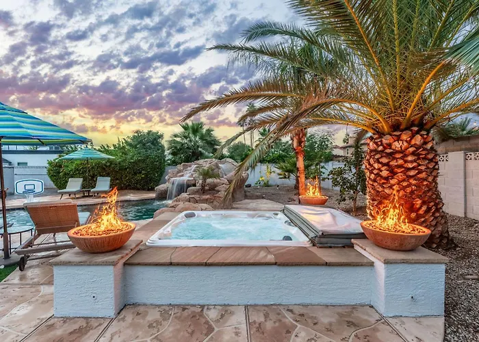 Holiday home New Grotto Falls Retreat With Pool & Waterslide Phoenix